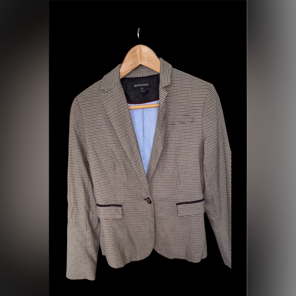 British Khaki Navy and Gold Label with Burgundy Trim